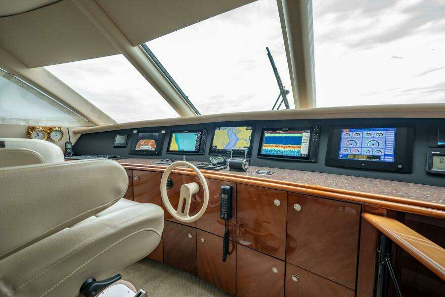 Water Ranch 80ft Lazzara Yachts Yacht For Sale