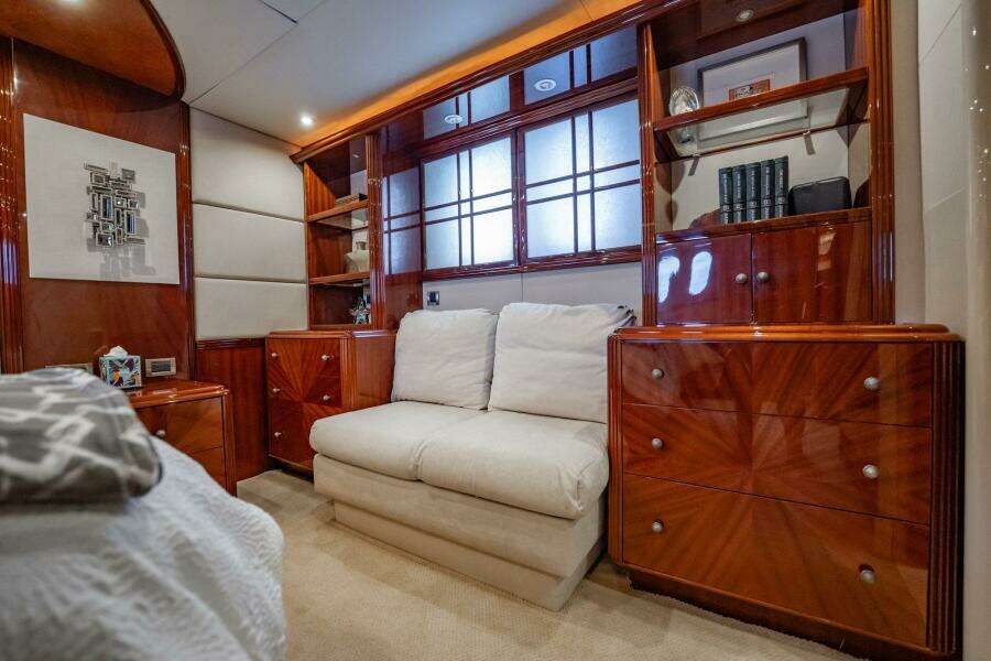 Water Ranch 80ft Lazzara Yachts Yacht For Sale