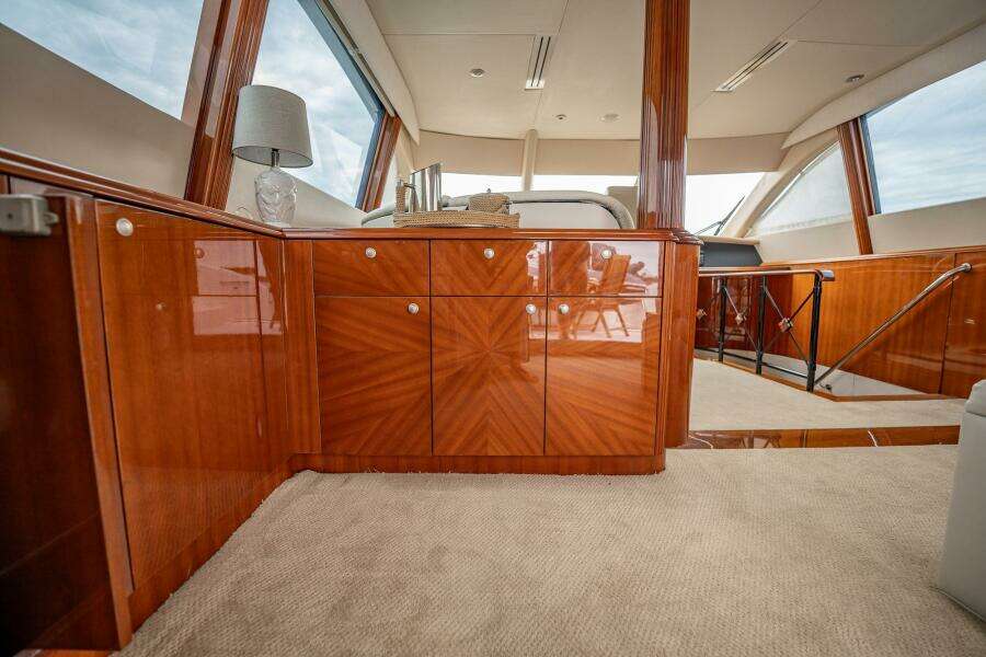 Water Ranch 80ft Lazzara Yachts Yacht For Sale