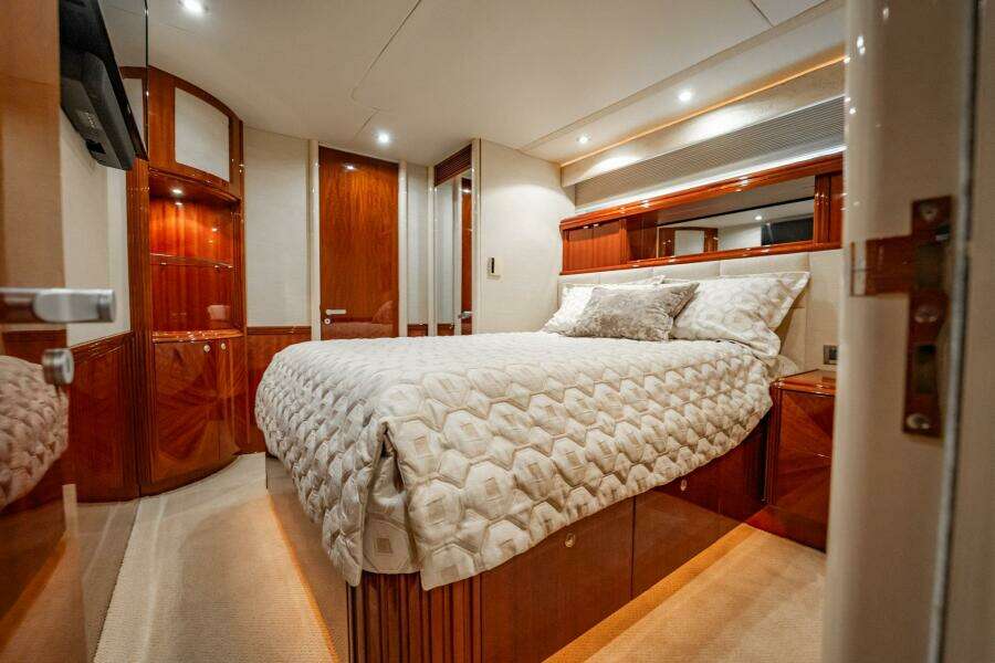 Water Ranch 80ft Lazzara Yachts Yacht For Sale