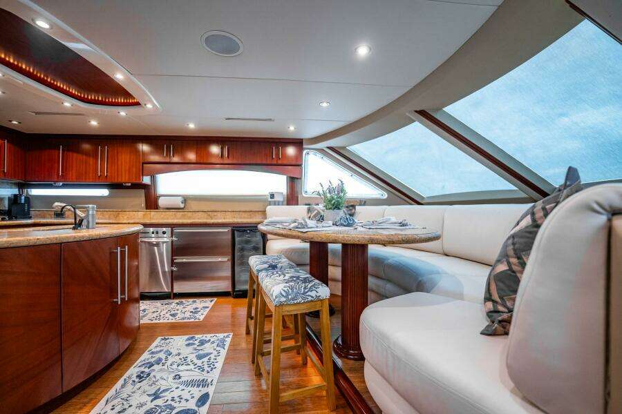 Water Ranch 80ft Lazzara Yachts Yacht For Sale