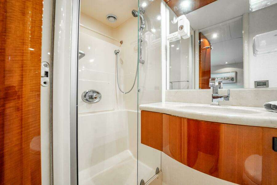 Water Ranch 80ft Lazzara Yachts Yacht For Sale