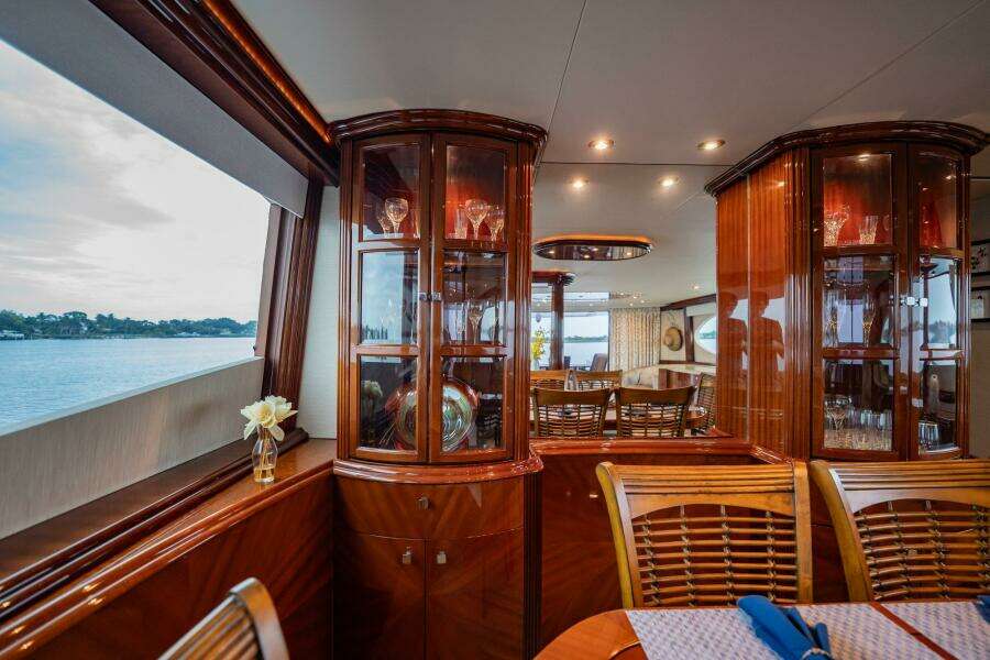Water Ranch 80ft Lazzara Yachts Yacht For Sale