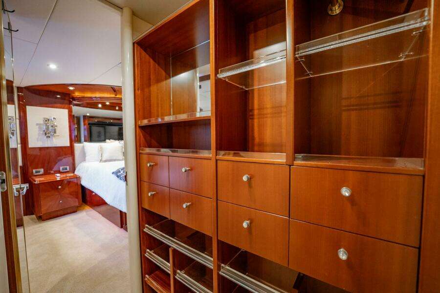 Water Ranch 80ft Lazzara Yachts Yacht For Sale
