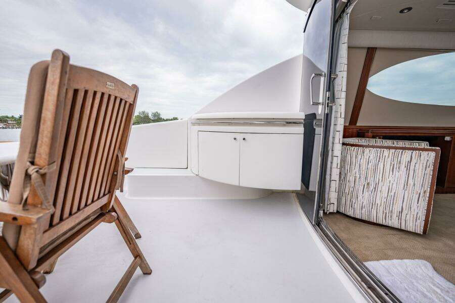 Water Ranch 80ft Lazzara Yachts Yacht For Sale