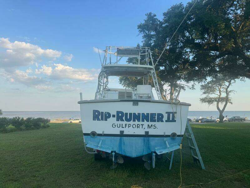 Rip Runner II 28ft Topaz Yacht For Sale
