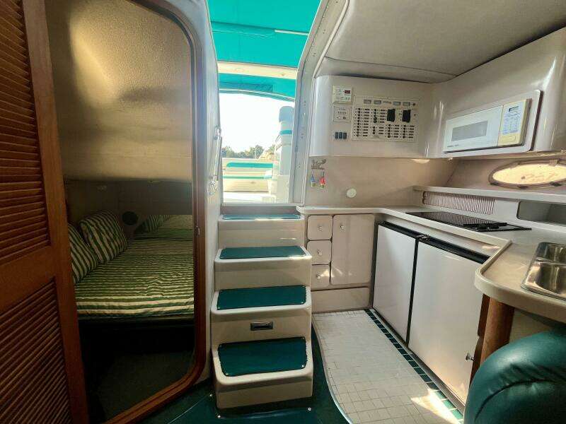 40ft Regal Yacht For Sale