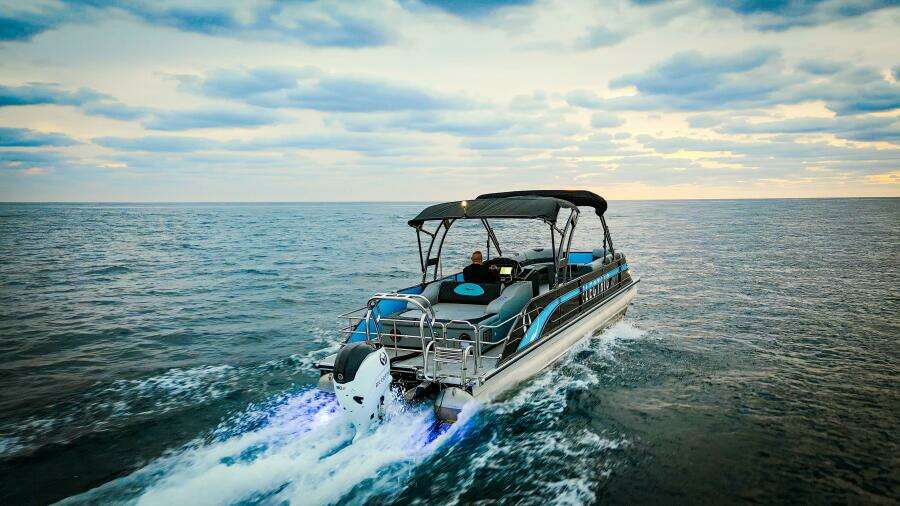 30ft Vision Yacht For Sale