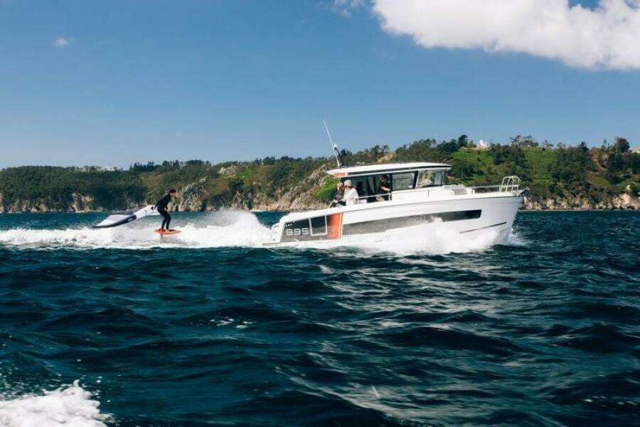 29ft Jeanneau Yacht For Sale