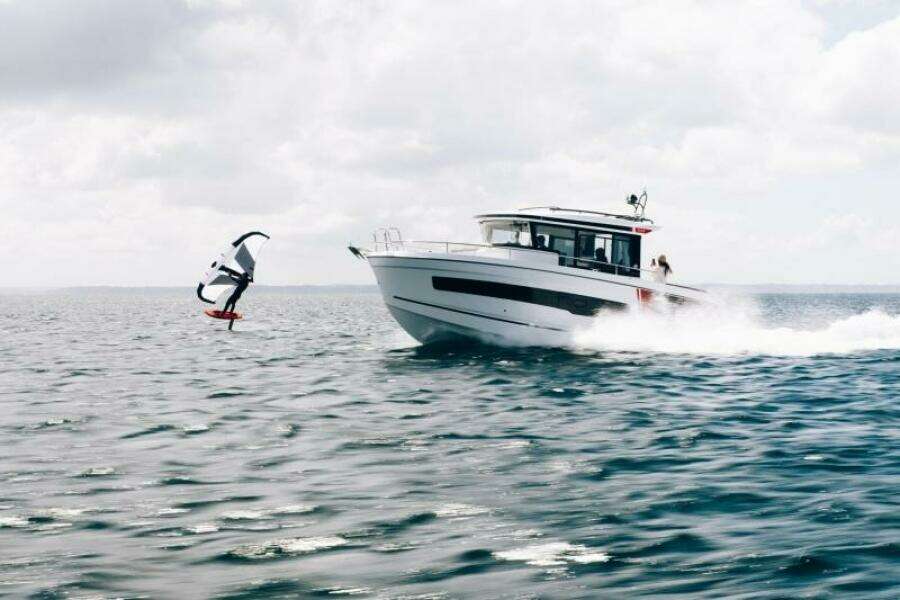 29ft Jeanneau Yacht For Sale