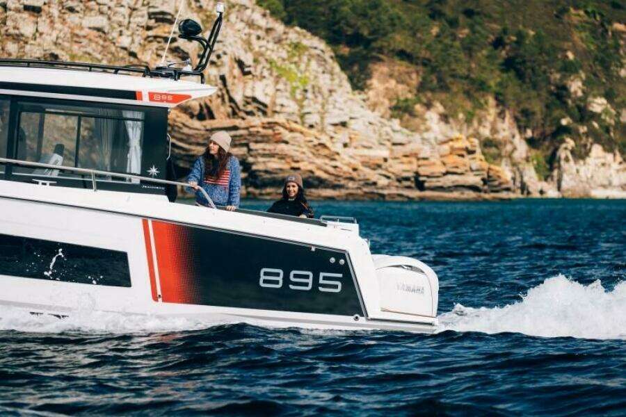 29ft Jeanneau Yacht For Sale