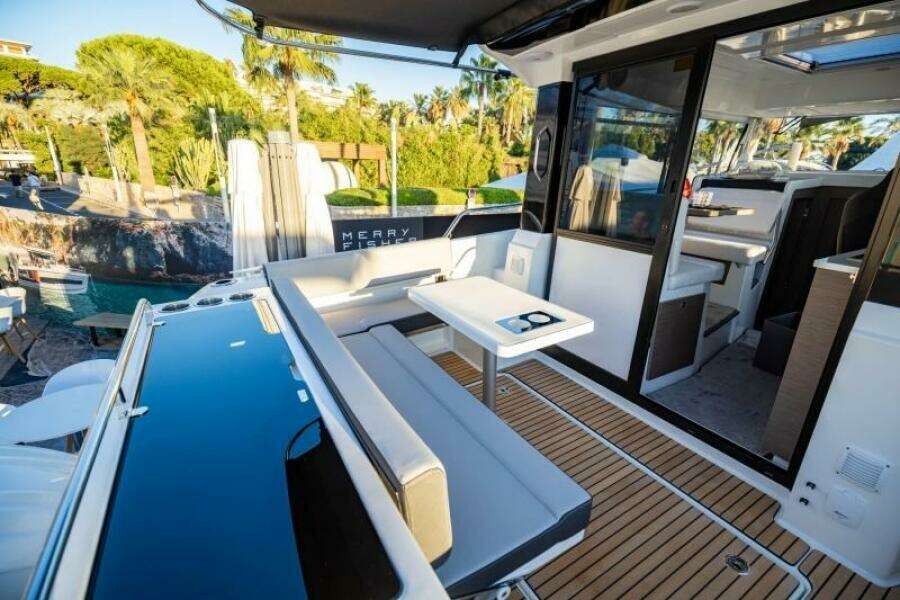 29ft Jeanneau Yacht For Sale