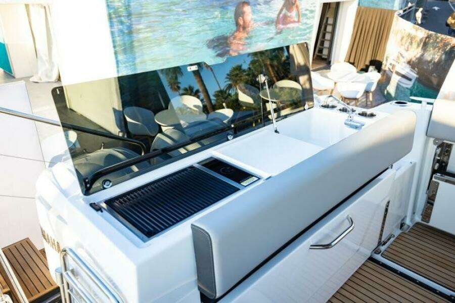 29ft Jeanneau Yacht For Sale