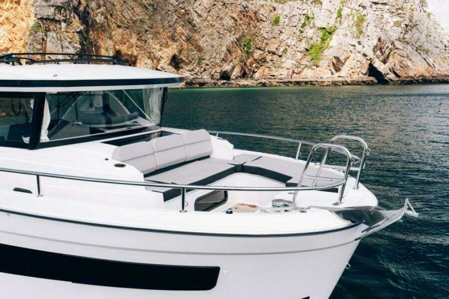 29ft Jeanneau Yacht For Sale