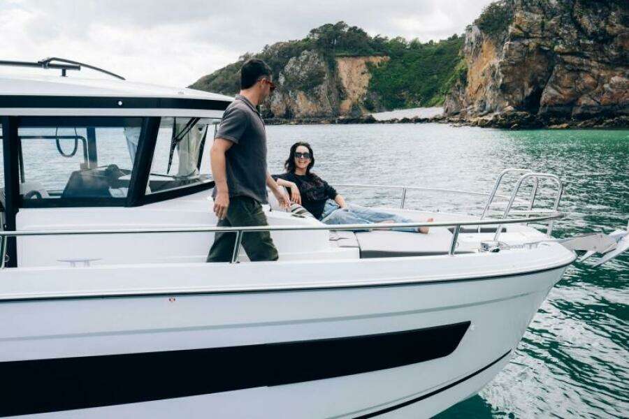 29ft Jeanneau Yacht For Sale