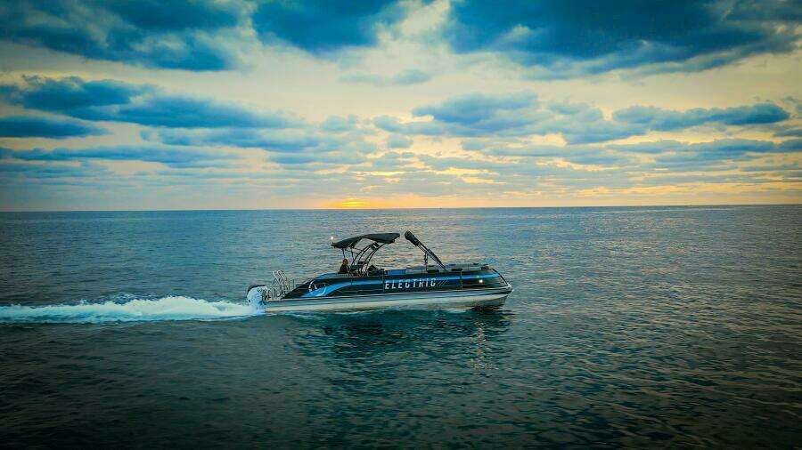 30ft Vision Yacht For Sale