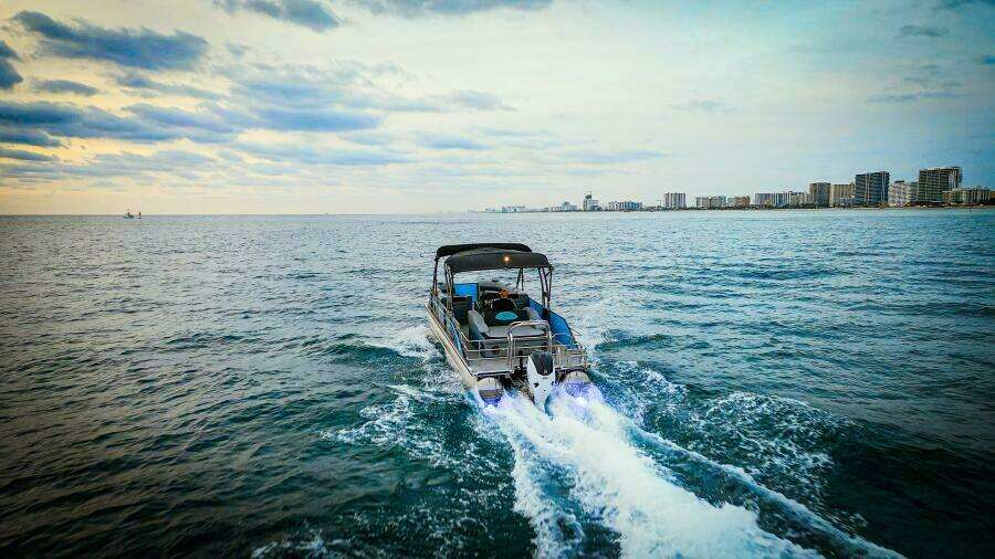 30ft Vision Yacht For Sale