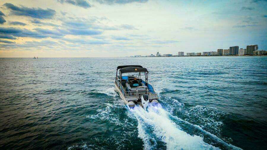 30ft Vision Yacht For Sale