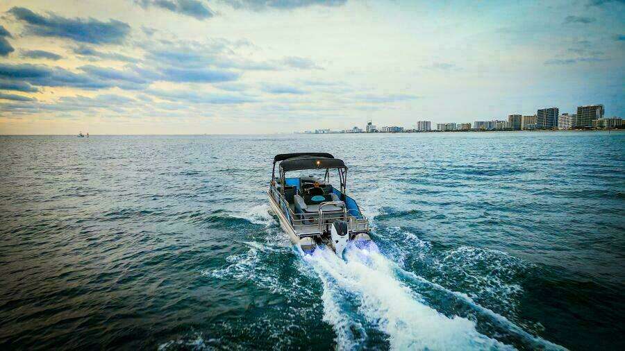 30ft Vision Yacht For Sale