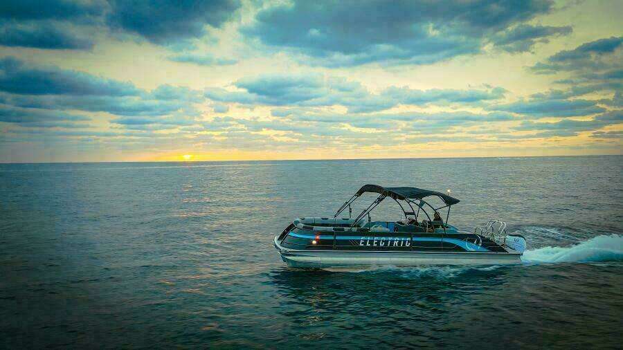 30ft Vision Yacht For Sale
