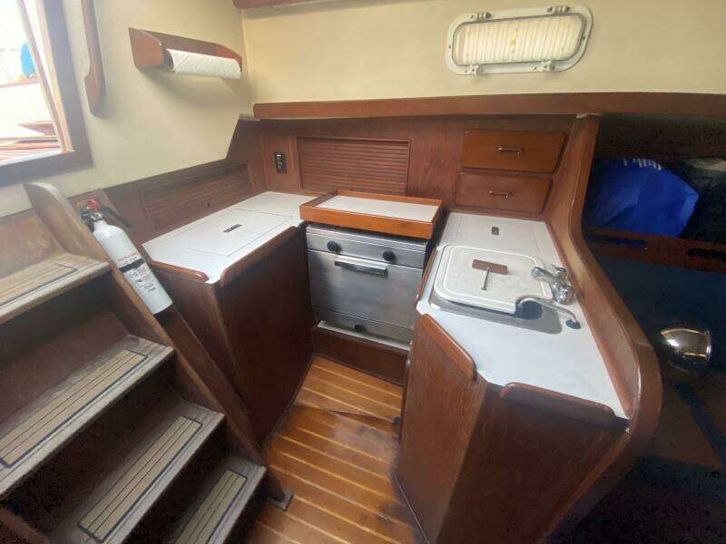 32ft Morgan Yacht For Sale