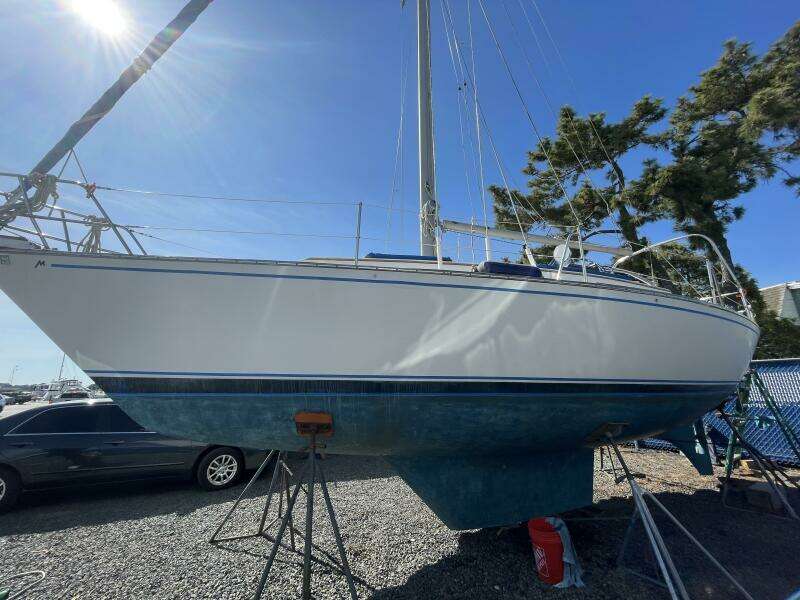 32ft Morgan Yacht For Sale