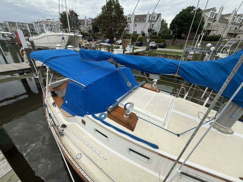 32ft Morgan Yacht For Sale