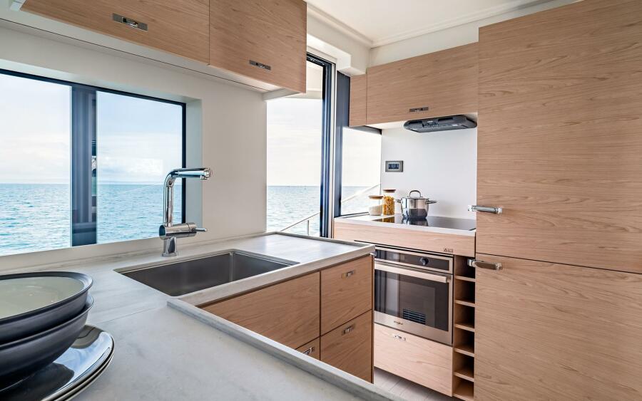 2027 Beneteau Grand Trawler