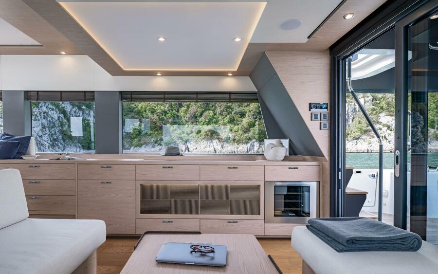 2027 Beneteau Grand Trawler