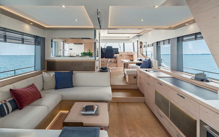 2027 Beneteau Grand Trawler