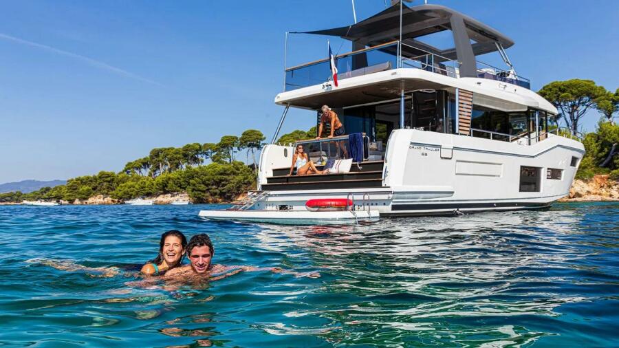 2027 Beneteau Grand Trawler