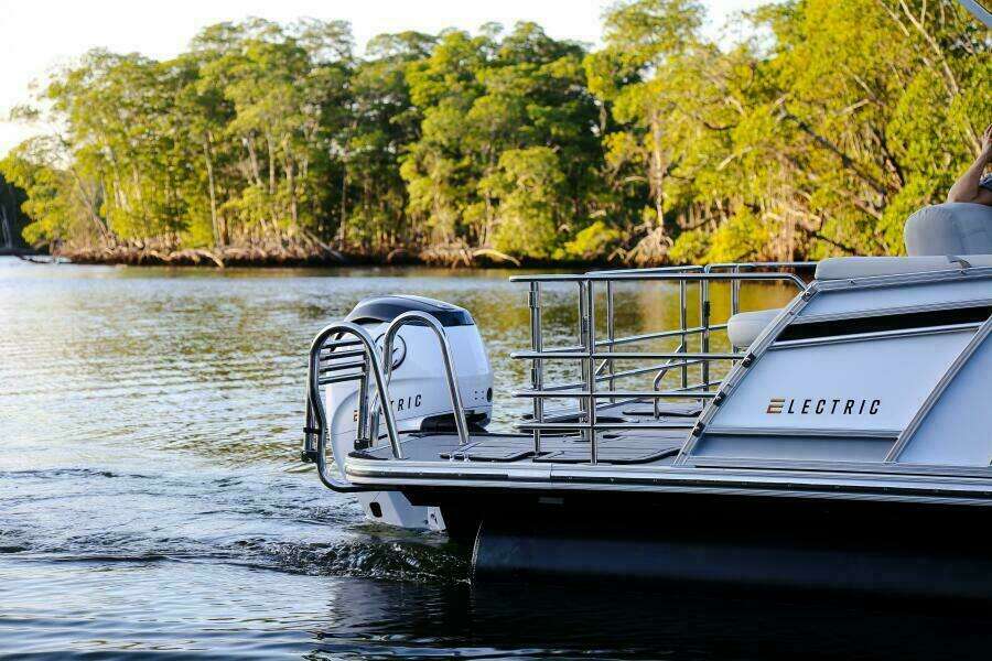 24ft Vision Yacht For Sale