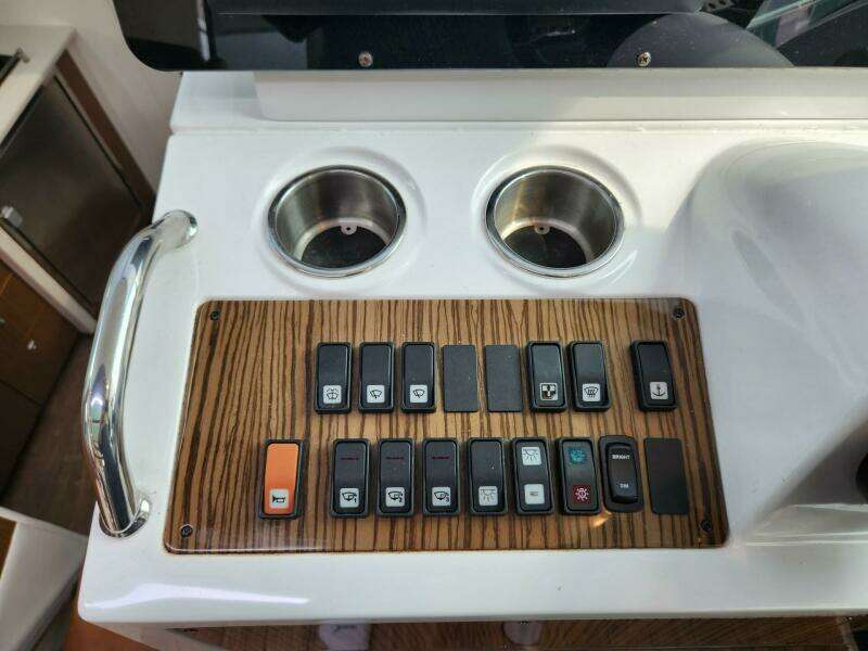 41ft Cruisers Yachts Yacht For Sale