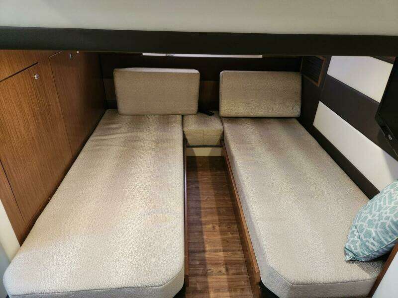 41ft Cruisers Yachts Yacht For Sale