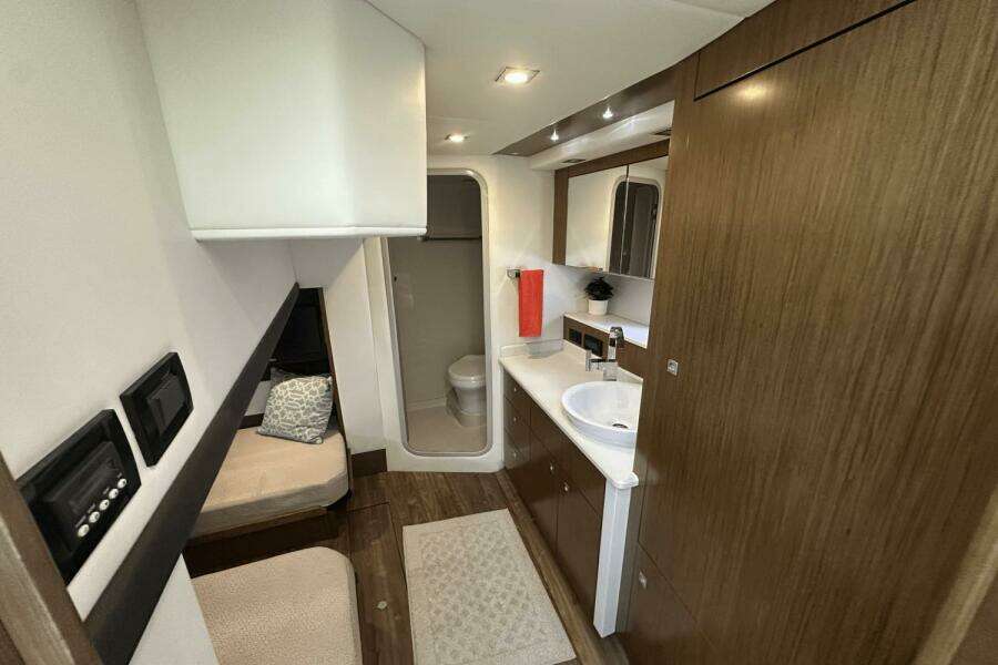 41ft Cruisers Yachts Yacht For Sale