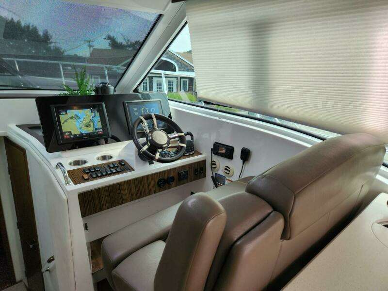 41ft Cruisers Yachts Yacht For Sale