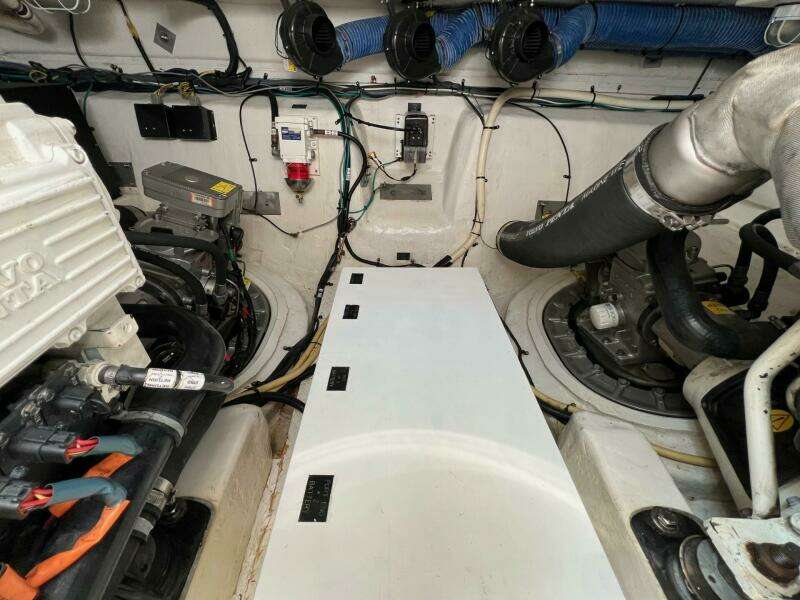 41ft Cruisers Yachts Yacht For Sale