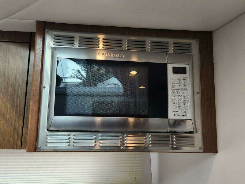 41ft Cruisers Yachts Yacht For Sale