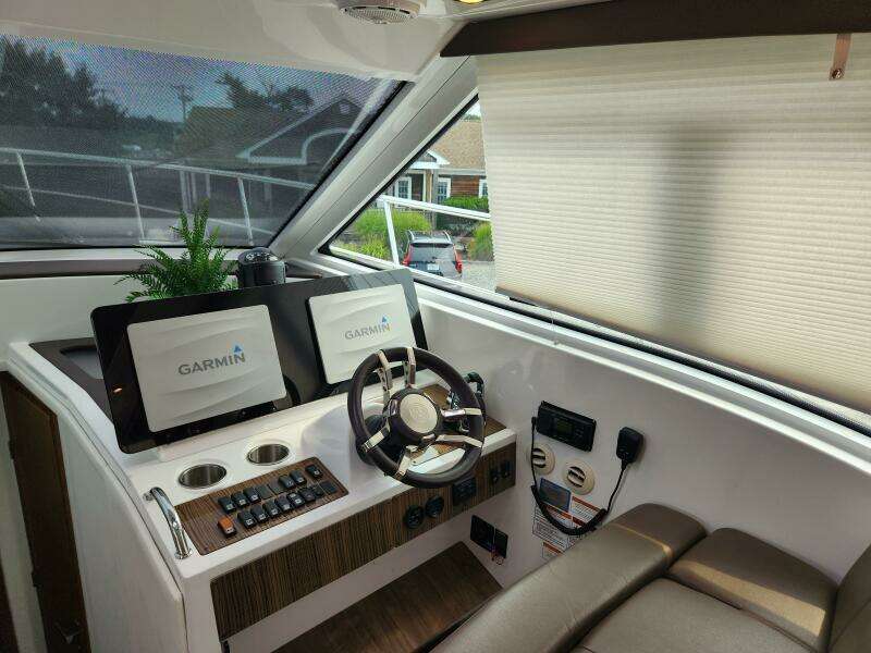 41ft Cruisers Yachts Yacht For Sale