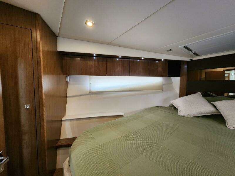 41ft Cruisers Yachts Yacht For Sale