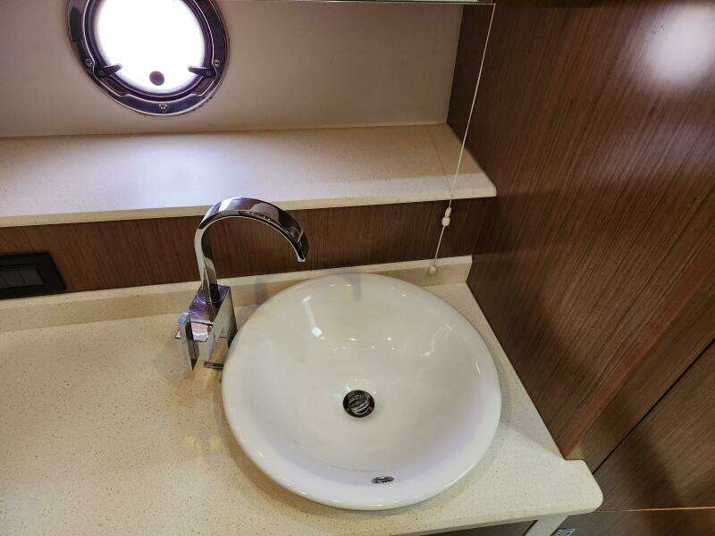 41ft Cruisers Yachts Yacht For Sale