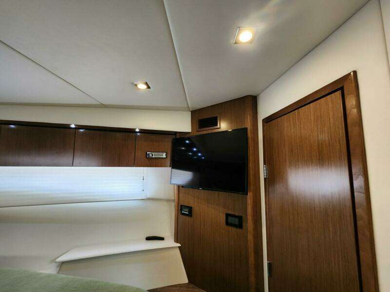 41ft Cruisers Yachts Yacht For Sale