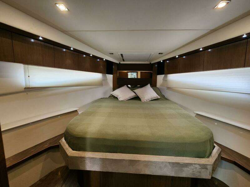 41ft Cruisers Yachts Yacht For Sale