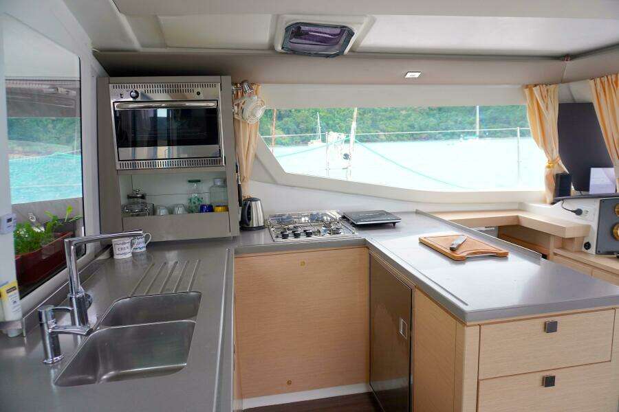 Itiki 43ft Fountaine Pajot Yacht For Sale