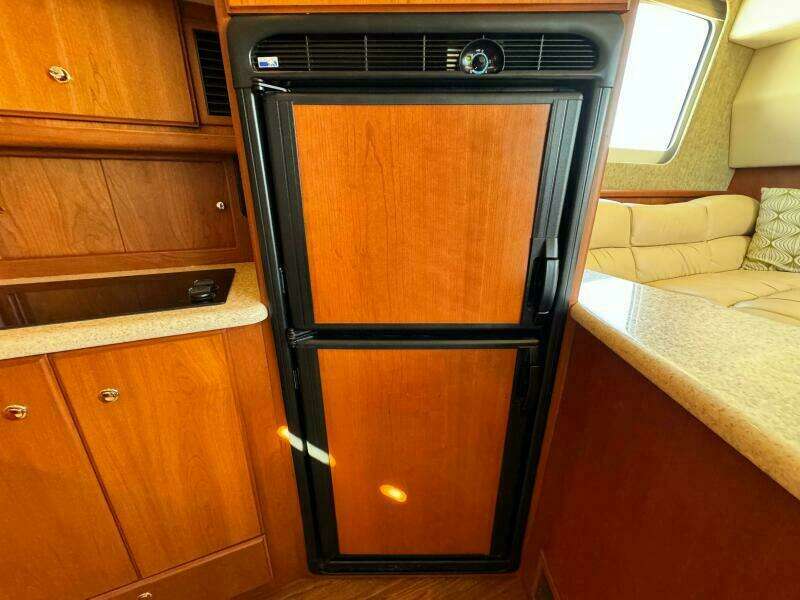 Overboard 35ft Silverton Yacht For Sale