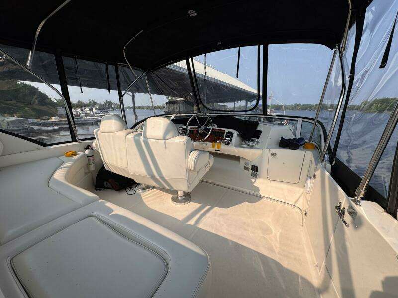 Overboard 35ft Silverton Yacht For Sale