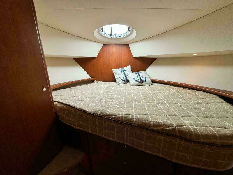 Overboard 35ft Silverton Yacht For Sale