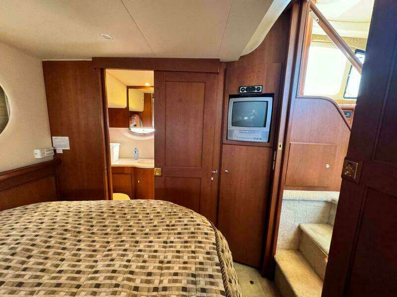 Overboard 35ft Silverton Yacht For Sale