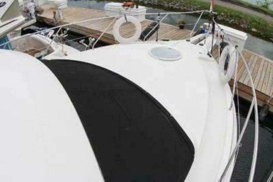 Overboard 35ft Silverton Yacht For Sale