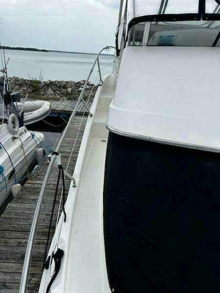 Overboard 35ft Silverton Yacht For Sale